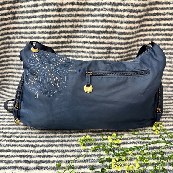 Travelon Blue Nylon Floral Lightweight Crossbody Shoulder Bag travel - Picture 1 of 10